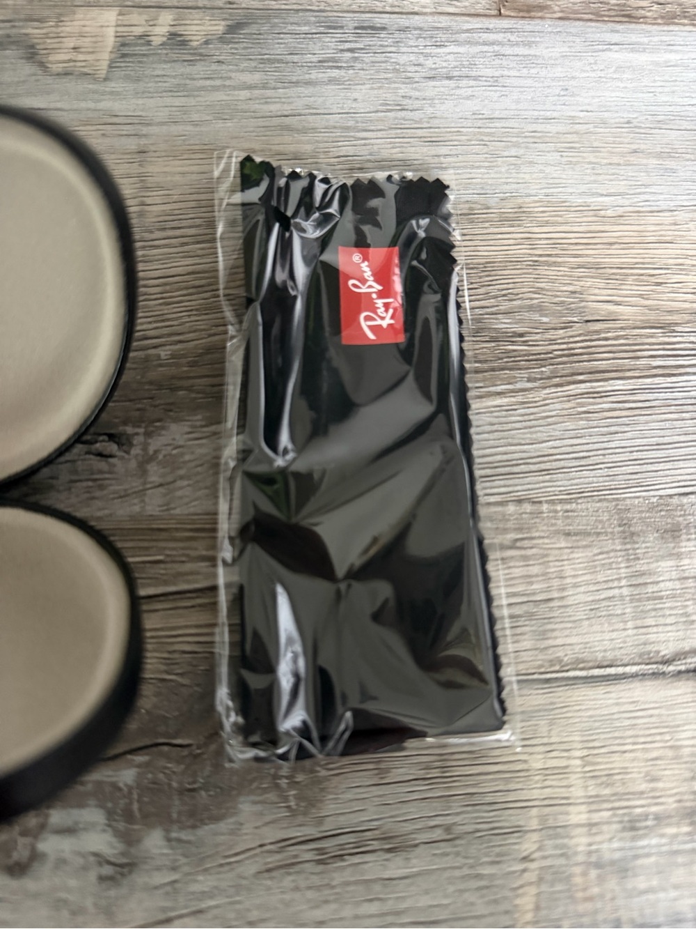 Ray-Ban Black Hard Shell Sunglasses Case Black - Picture 4 of 4